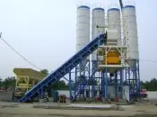  Lắp trạm trộn cung cấp bê tông cho dự án.
